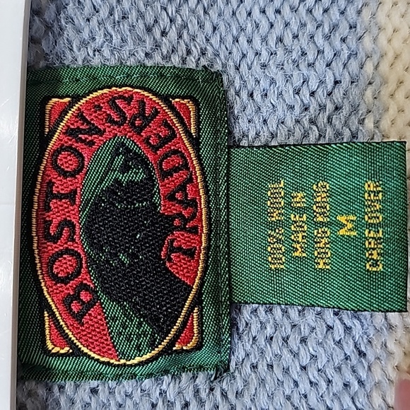 BOSTON‎ TRADER, 100% WOOL. Blue, black, and white striped. Size medium. - Picture 5 of 7